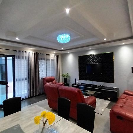 Residence Deluxe Yaoundé Buitenkant foto