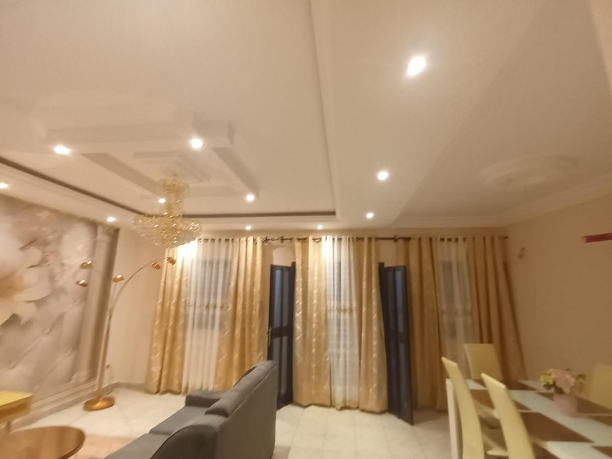 Residence Deluxe Yaoundé Buitenkant foto