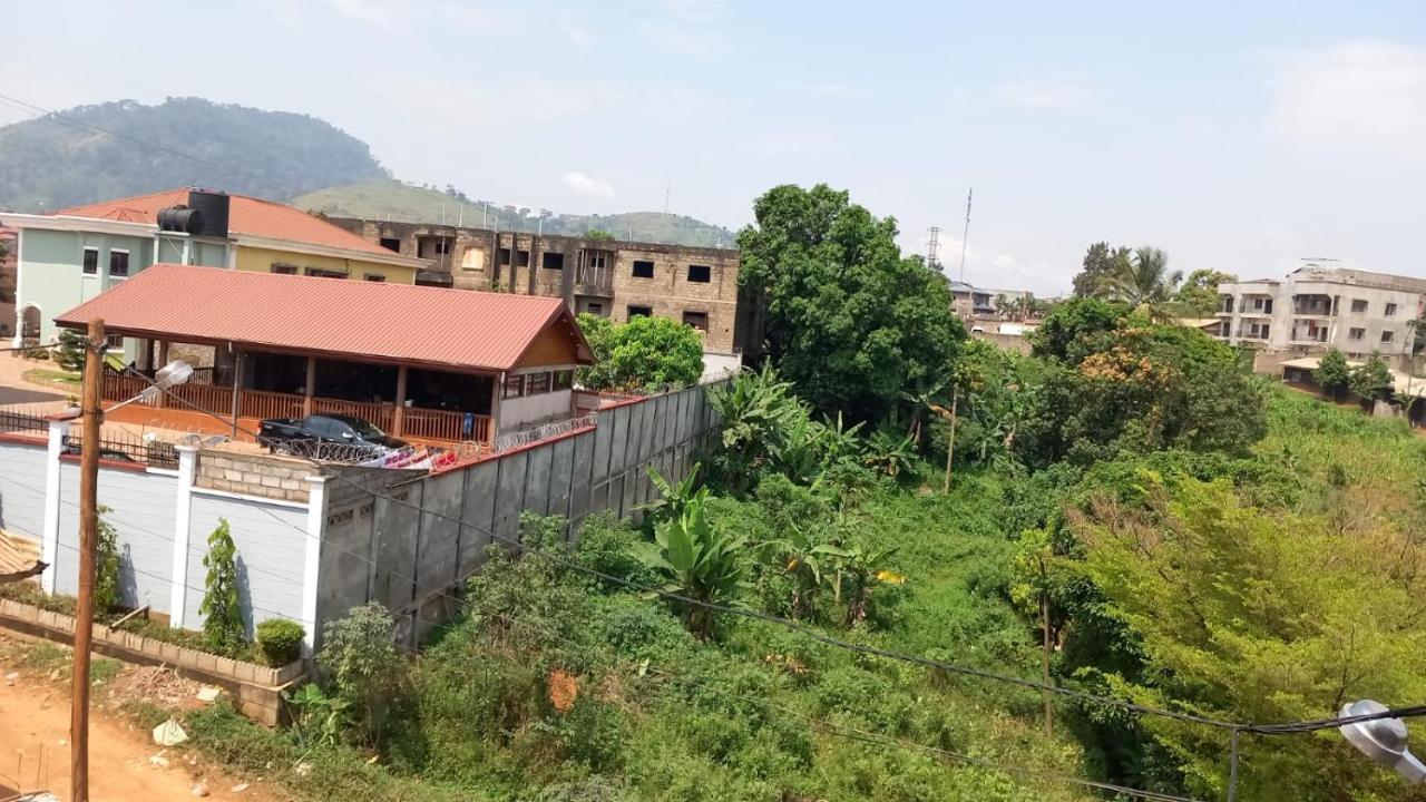 Residence Deluxe Yaoundé Buitenkant foto