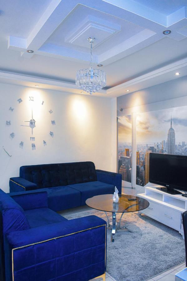 Residence Deluxe Yaoundé Buitenkant foto