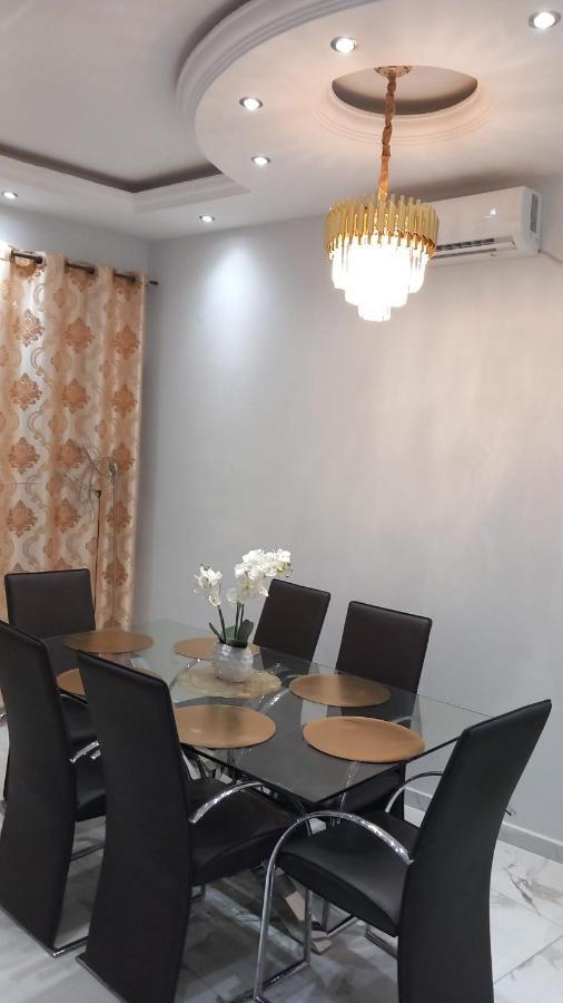 Residence Deluxe Yaoundé Buitenkant foto