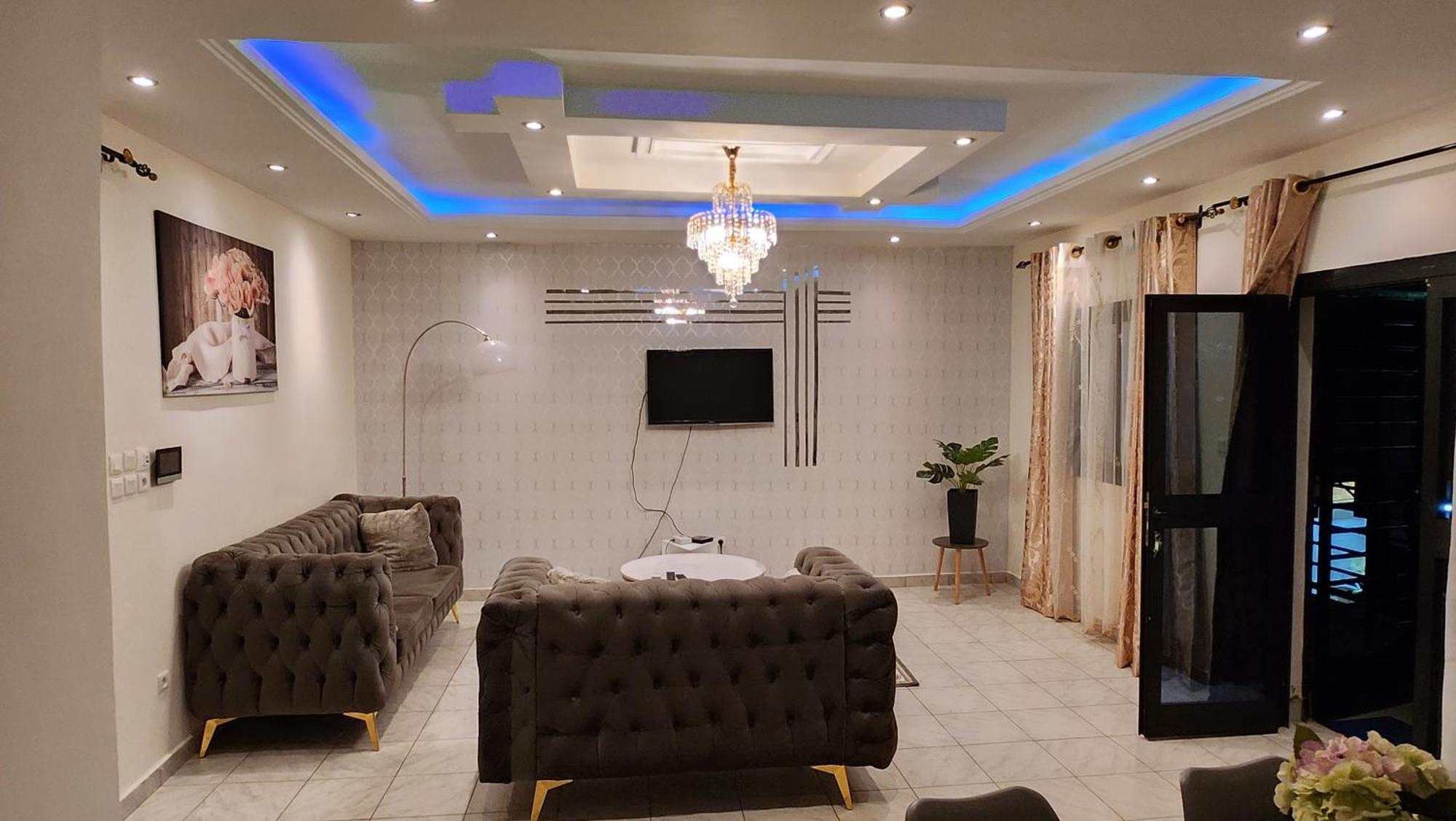 Residence Deluxe Yaoundé Buitenkant foto