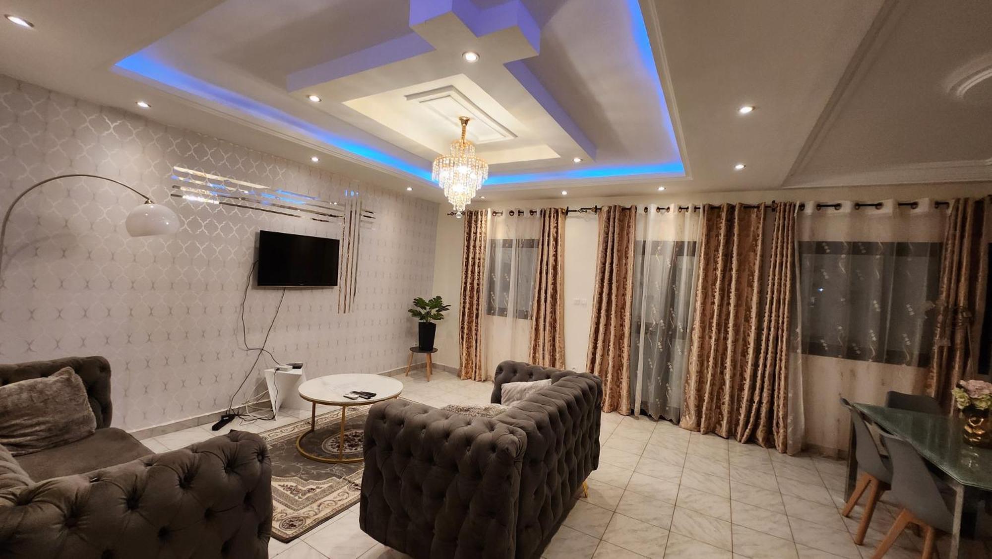 Residence Deluxe Yaoundé Buitenkant foto